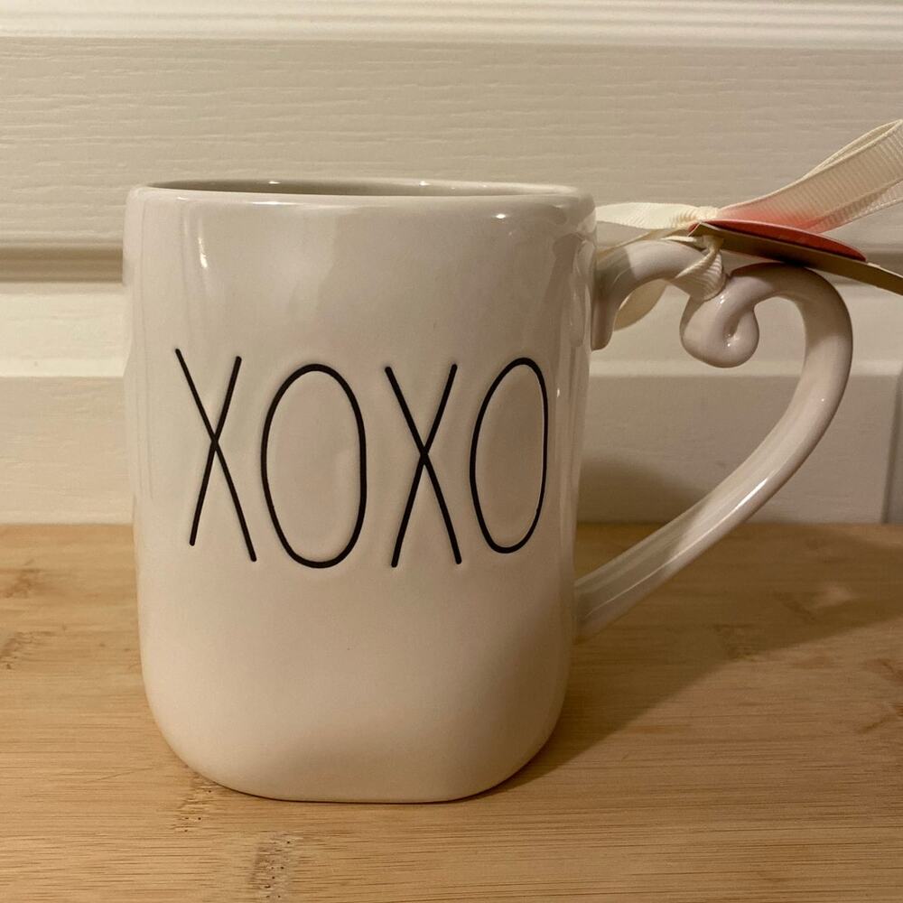 Rae Dunn XOXO Mug w/ Heart Handle